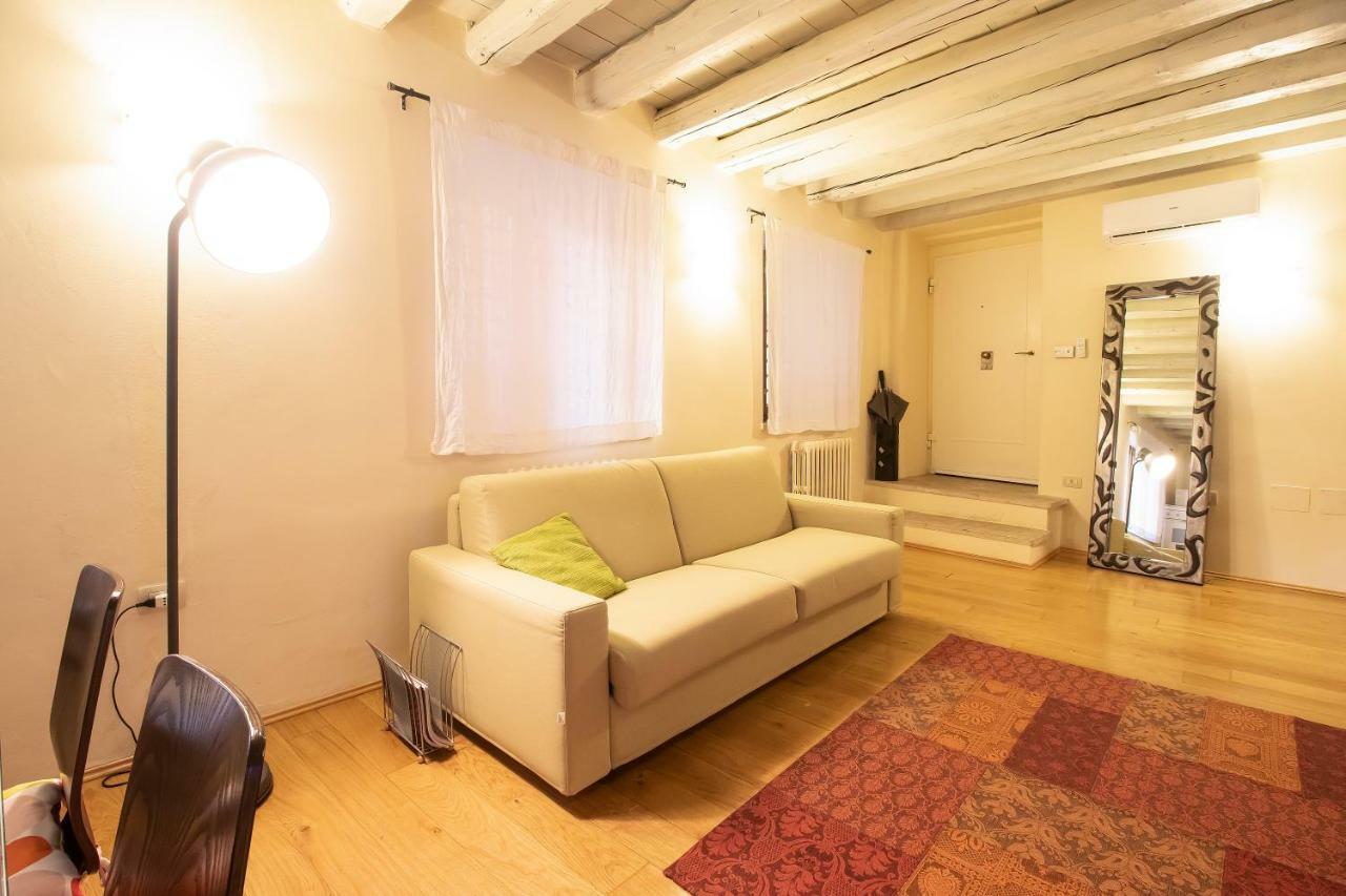 Lovely Apartment Sottoriva Werona Zewnętrze zdjęcie